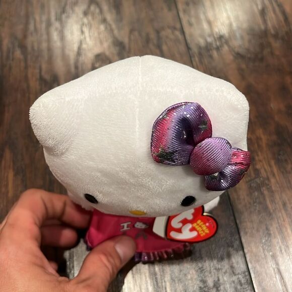 Ty Beanie Baby-HELLO KITTY I LOVE NY 6" Stuffed Plush NWT Mint and Easter bunny - Picture 7 of 10